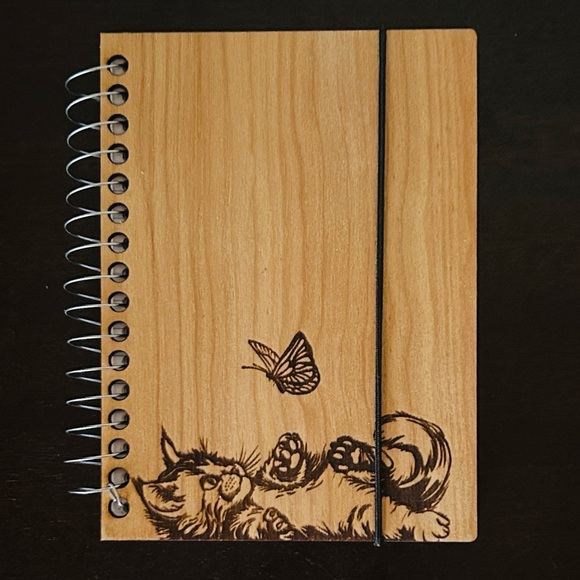 🦋 Kitten & Butterfly Wooden Artisan Handmade Notebook - Picture 4 of 6